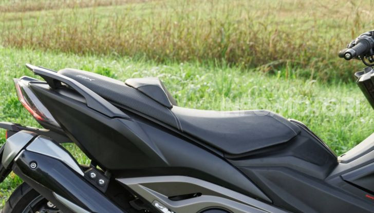 Prova Kymco AK550, l’unico vero “anti TMAX” - Foto 23 di 54