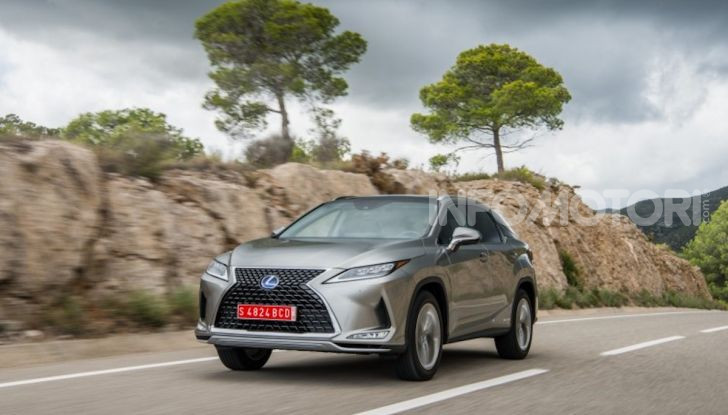 Lexus RX Hybrid MY 2020: muscoli, tecnologia ed eleganza - Foto 21 di 25