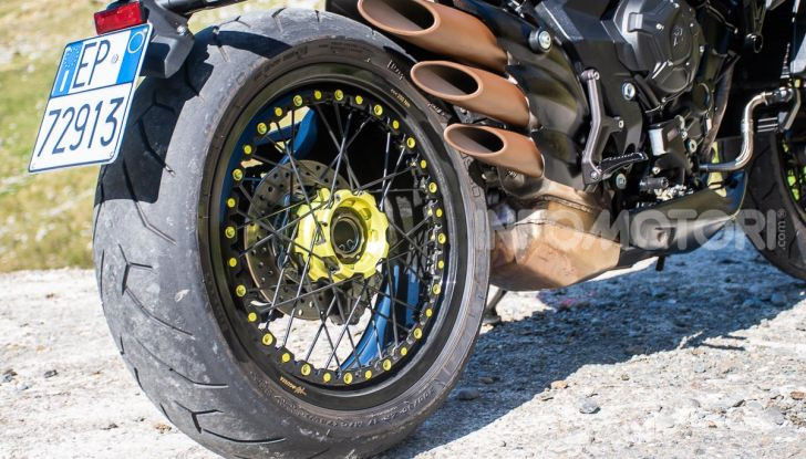 Prova MV Agusta Dragster 800 RR 2019: arte in movimento - Foto 21 di 47