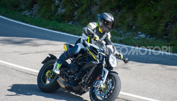Prova MV Agusta Dragster 800 RR 2019: arte in movimento - Foto 44 di 47