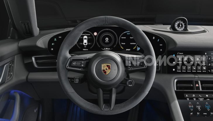 Porsche batte Tesla: la Taycan Turbo S è la regina del Nurburgring! - Foto 4 di 10