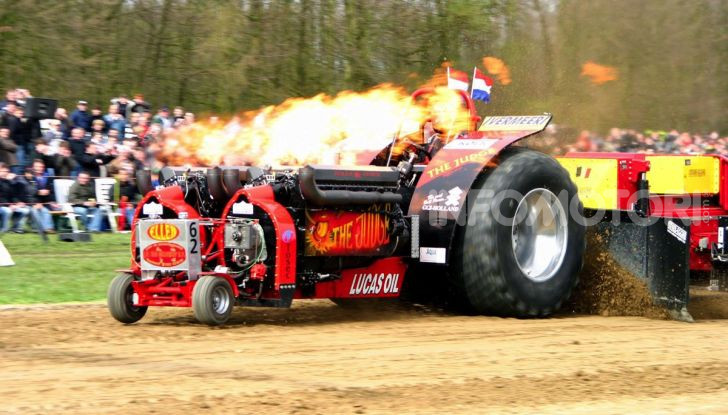 Storia del Tractor Pulling: gare tra trattori truccati - Foto 2 di 22