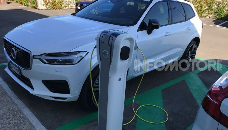 Provata la gamma Volvo ibrida: mild hybrid e plug-in aspettando la XC40 elettrica - Foto 4 di 71