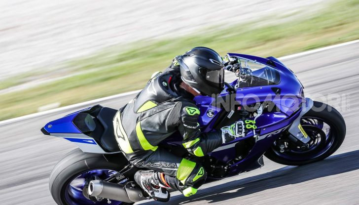 [VIDEO] Prova Yamaha R1 ed R1M 2020, tante piccole novità per una moto quasi perfetta - Foto 29 di 38