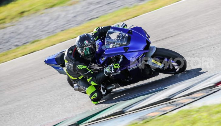 [VIDEO] Prova Yamaha R1 ed R1M 2020, tante piccole novità per una moto quasi perfetta - Foto 21 di 38
