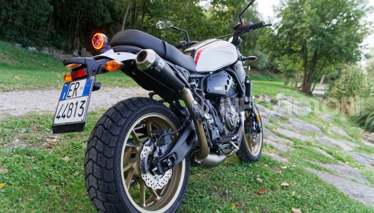 Prova Yamaha XSR 700 XTribute, la Sport Heritage omaggia l’XT di Rambo - Foto 15 di 37