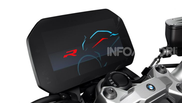 BMW F 900R 2020: la naked della Casa dell’elica dinamica e adatta a tutti - Foto 29 di 39