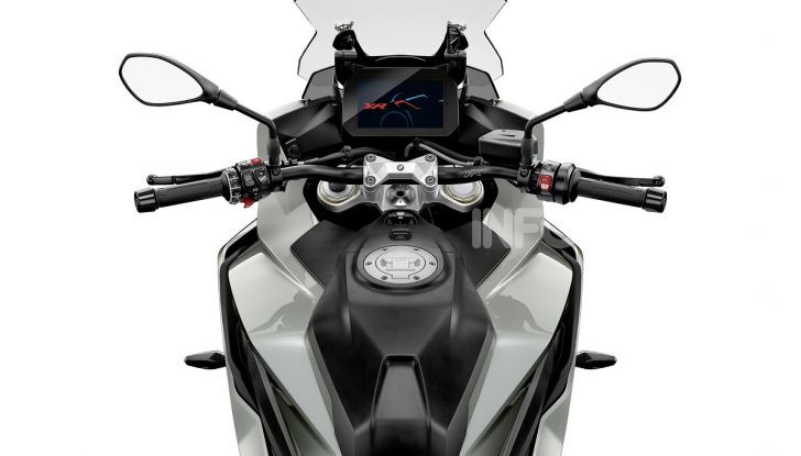 BMW S 1000 XR 2020: ad Eicma la nuova versione della crossover della Casa dell’elica - Foto 29 di 51