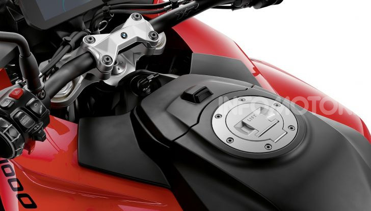 BMW S 1000 XR 2020: ad Eicma la nuova versione della crossover della Casa dell’elica - Foto 38 di 51