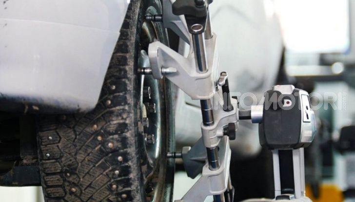 Convergenza gomme meccanico