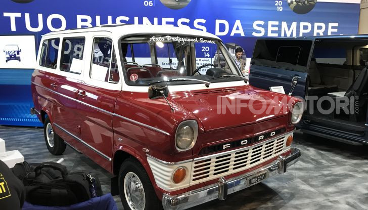 Ford Transit, 60 anni di successi per il commerciale dell’Ovale Blu - Foto 2 di 7