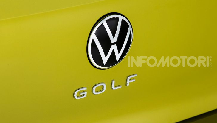 Volkswagen Golf 8 R: il mostro da 330 CV arriva a fine 2020 - Foto 14 di 15