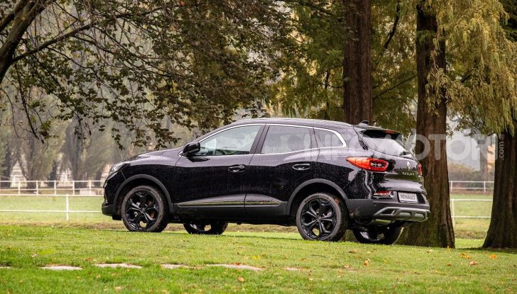 Renault Kadjar 4x4 Black Edition, vista laterale sinistra