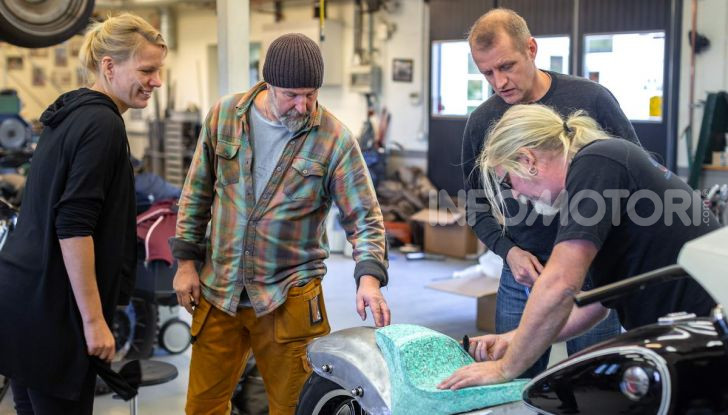 BMW Motorrad Concept R 18 /2: il Custom del futuro ad EICMA 2019 - Foto 21 di 34