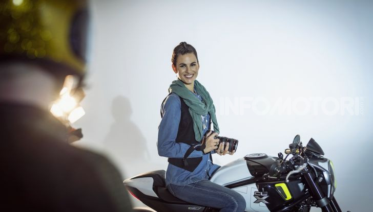 CF Moto 700CL-X: presentata a EICMA la nuova classic di media cilindrata - Foto 10 di 12