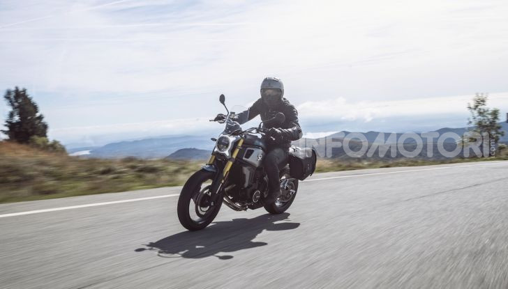 CF Moto 700CL-X: presentata a EICMA la nuova classic di media cilindrata - Foto 11 di 12