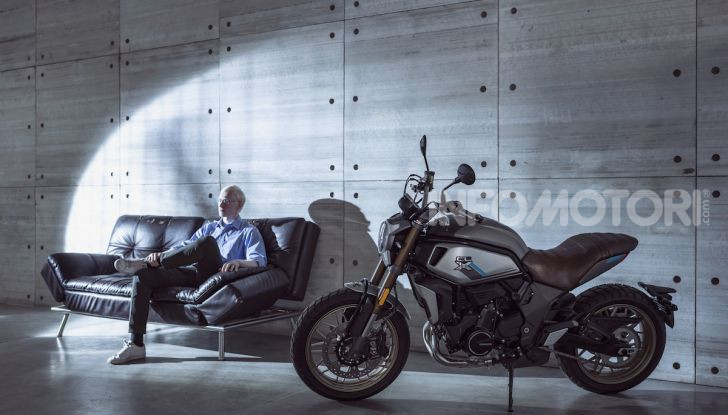 CF Moto 700CL-X: presentata a EICMA la nuova classic di media cilindrata - Foto 5 di 12