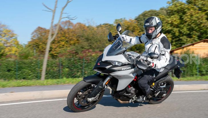 Prova video Ducati Multistrada 950 S, la miglior “Multi” di sempre? - Foto 33 di 37
