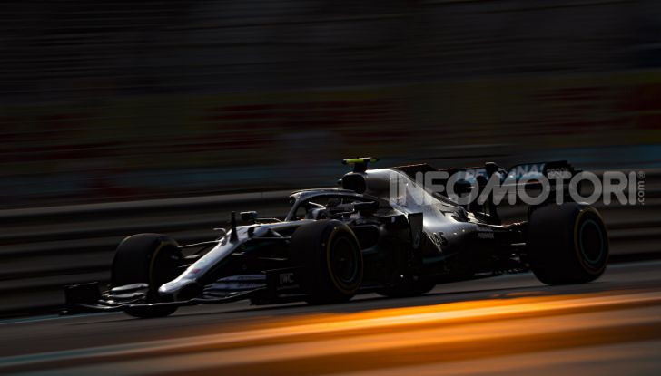 F1 2019, GP di Abu Dhabi: Hamilton vince l’ultima gara della stagione, la Ferrari terza con Leclerc - Foto 1 di 10