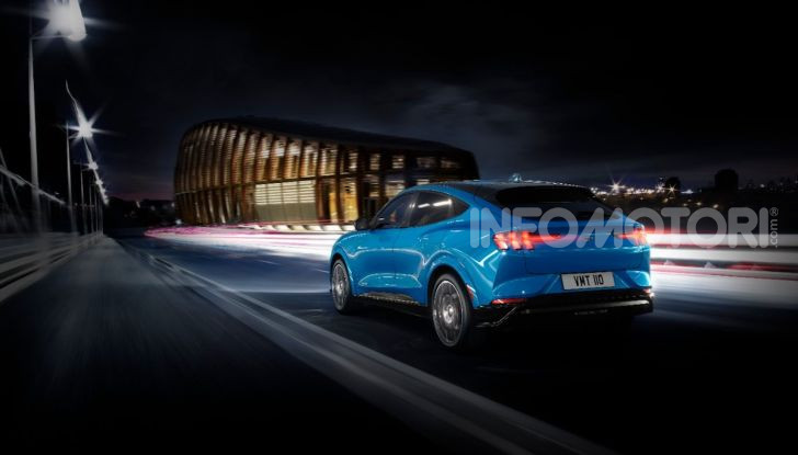 Effetto Tesla: Ford riduce il listino prezzi della Mustang Mach-E - Foto 8 di 20