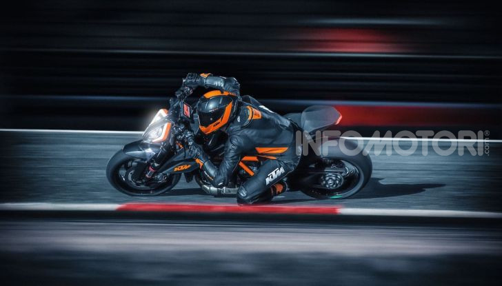 KTM 1290 Superduke R 2020: la “Bestia” arancione, atto terzo - Foto 6 di 8