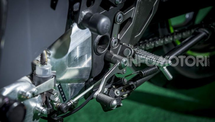Kawasaki accelera verso la produzione della prima moto elettrica - Foto 6 di 11