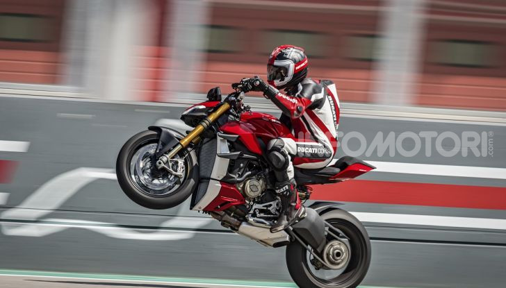 Ducati Streetfighter V4 e V4S: le super-naked da 208 cavalli in stile Panigale - Foto 17 di 40