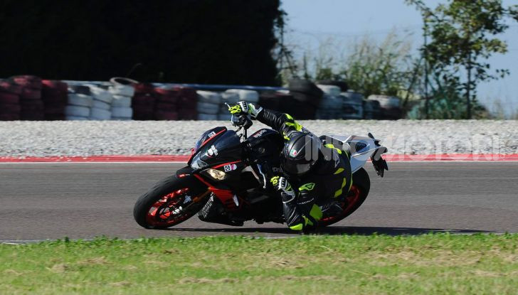 Prova in pista Michelin Power Cup Evo: facile e versatile, non solo per la pista - Foto 10 di 44