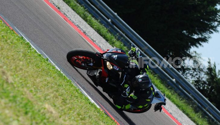 Prova in pista Michelin Power Cup Evo: facile e versatile, non solo per la pista - Foto 15 di 44