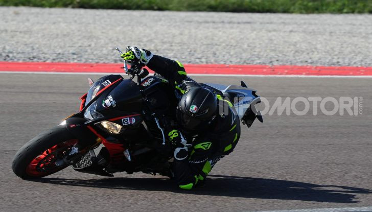 Prova in pista Michelin Power Cup Evo: facile e versatile, non solo per la pista - Foto 31 di 44