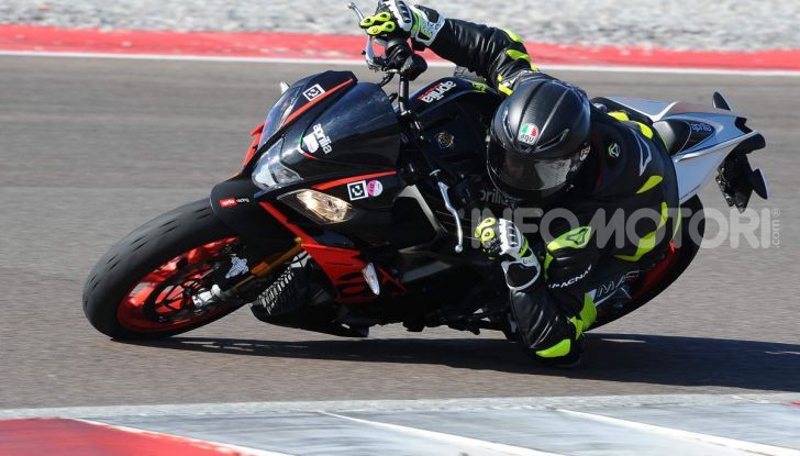 Prova in pista Michelin Power Cup Evo: facile e versatile, non solo per la pista - Foto 44 di 44