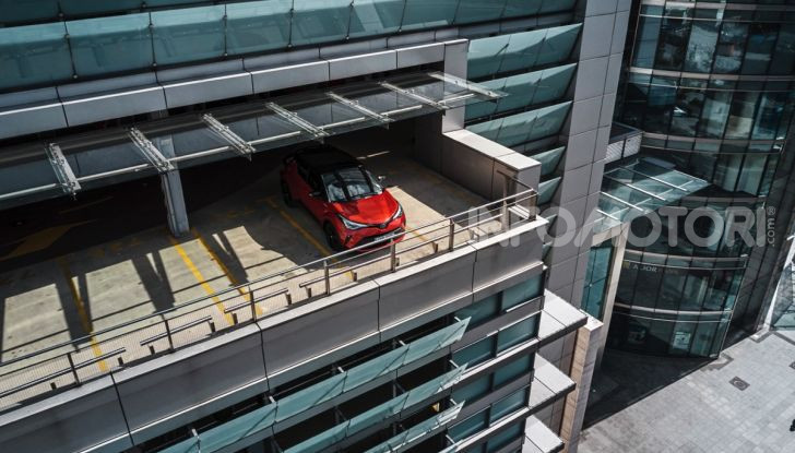 [VIDEO] Prova Nuovo Toyota C-HR MY2020: una ventata di freschezza - Foto 14 di 36