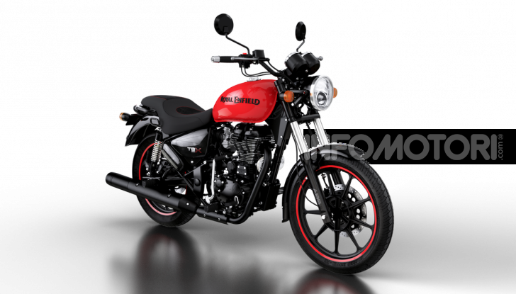 Royal Enfield porta a EICMA tradizone e passione per il custom - Foto 16 di 17