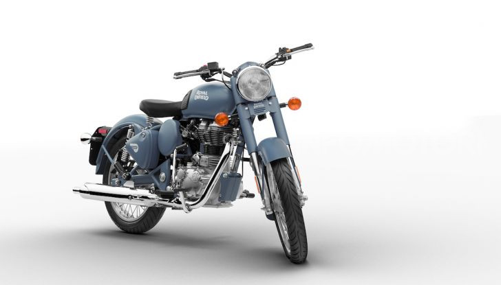 Royal Enfield porta a EICMA tradizone e passione per il custom - Foto 5 di 17