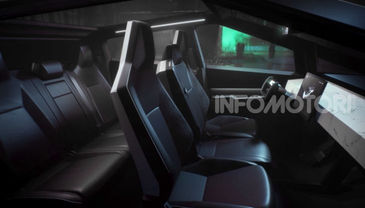 Tesla Cybertruck: il pick-up elettrico tagliato col machete - Foto 7 di 10