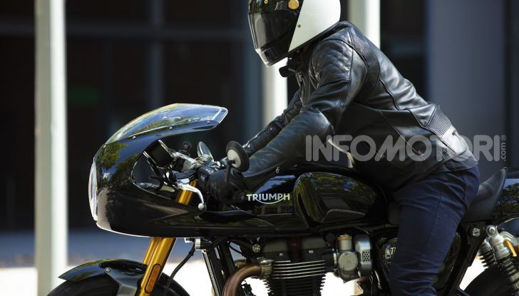 Triumph Thruxton RS 2020: l’iconica cafè racer si evolve in chiave moderna - Foto 13 di 33