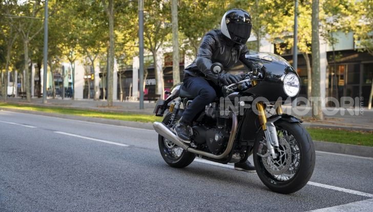 Triumph Thruxton RS 2020: l’iconica cafè racer si evolve in chiave moderna - Foto 14 di 33