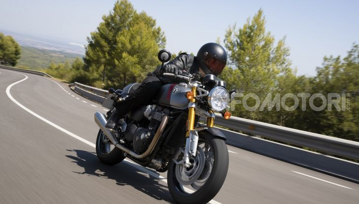 Triumph Thruxton RS 2020: l’iconica cafè racer si evolve in chiave moderna - Foto 4 di 33
