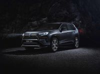 Toyota RAV4 plug-in Hybrid conquista il Los Angeles Auto Show