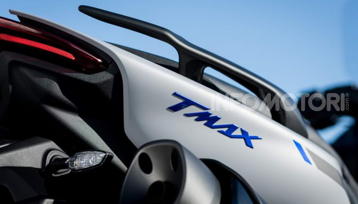 Video prova in anteprima Yamaha TMAX 560 2020, è maggiorenne ma continua a crescere - Foto 14 di 83