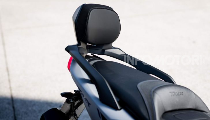 Video prova in anteprima Yamaha TMAX 560 2020, è maggiorenne ma continua a crescere - Foto 23 di 83