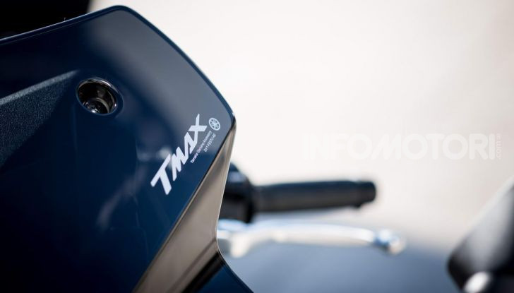 Video prova in anteprima Yamaha TMAX 560 2020, è maggiorenne ma continua a crescere - Foto 25 di 83