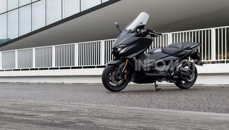 Video prova in anteprima Yamaha TMAX 560 2020, è maggiorenne ma continua a crescere - Foto 35 di 83