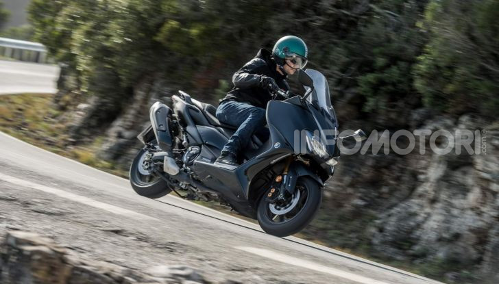 Video prova in anteprima Yamaha TMAX 560 2020, è maggiorenne ma continua a crescere - Foto 77 di 83