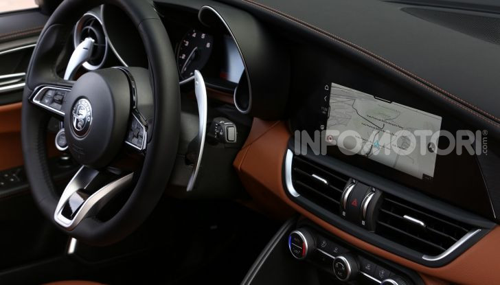 [VIDEO] Alfa Romeo Stelvio MY2020 prova su strada, prezzi e motori - Foto 21 di 32