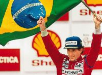 Ayrton Senna, dieci momenti per una leggenda