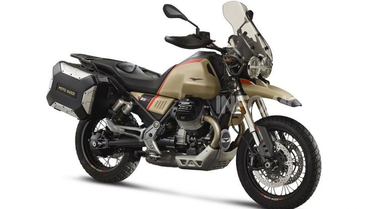 Moto Guzzi V85 TT Travel 2020: tutte le novità della versione da viaggio - Foto 2 di 9
