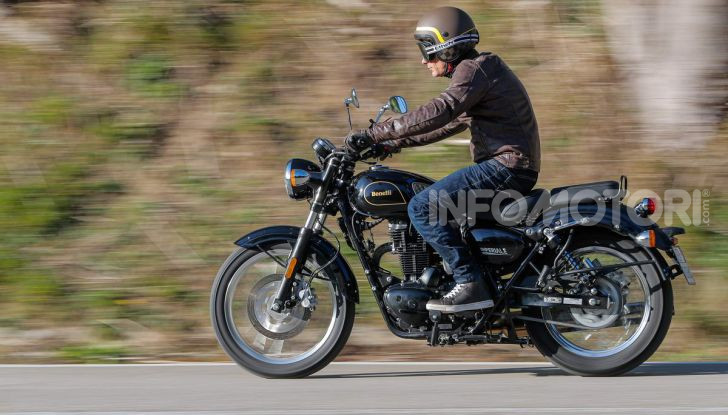 Prova in anteprima Benelli Imperiale 400, caratteristiche e prezzo - Foto 10 di 66