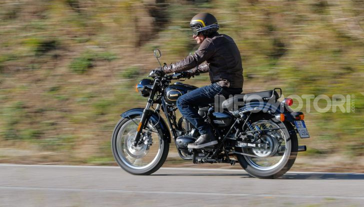 Prova in anteprima Benelli Imperiale 400, caratteristiche e prezzo - Foto 11 di 66