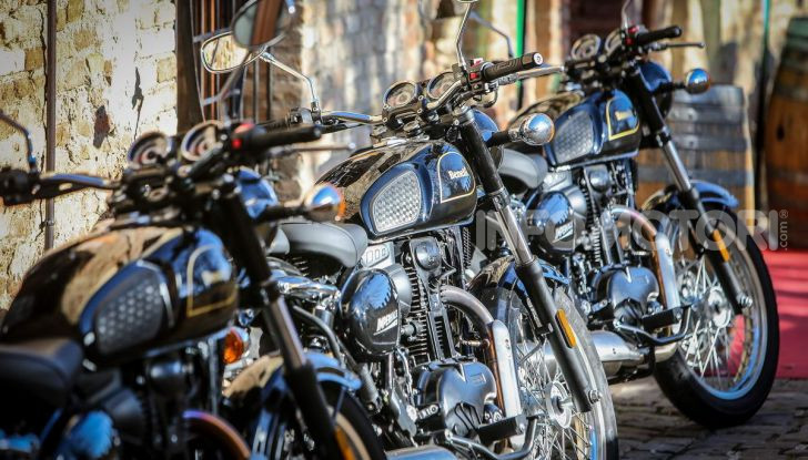 Prova in anteprima Benelli Imperiale 400, caratteristiche e prezzo - Foto 37 di 66